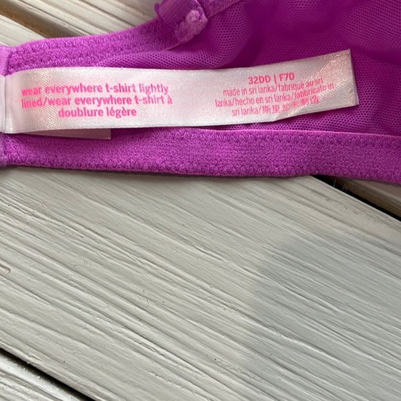 VS PINK Wear Everywhere Lightly Lined T-Shirt Bra Light Purple size 32DD - Picture 3 of 4